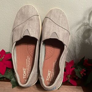 TOMS Avalon Slip Ons